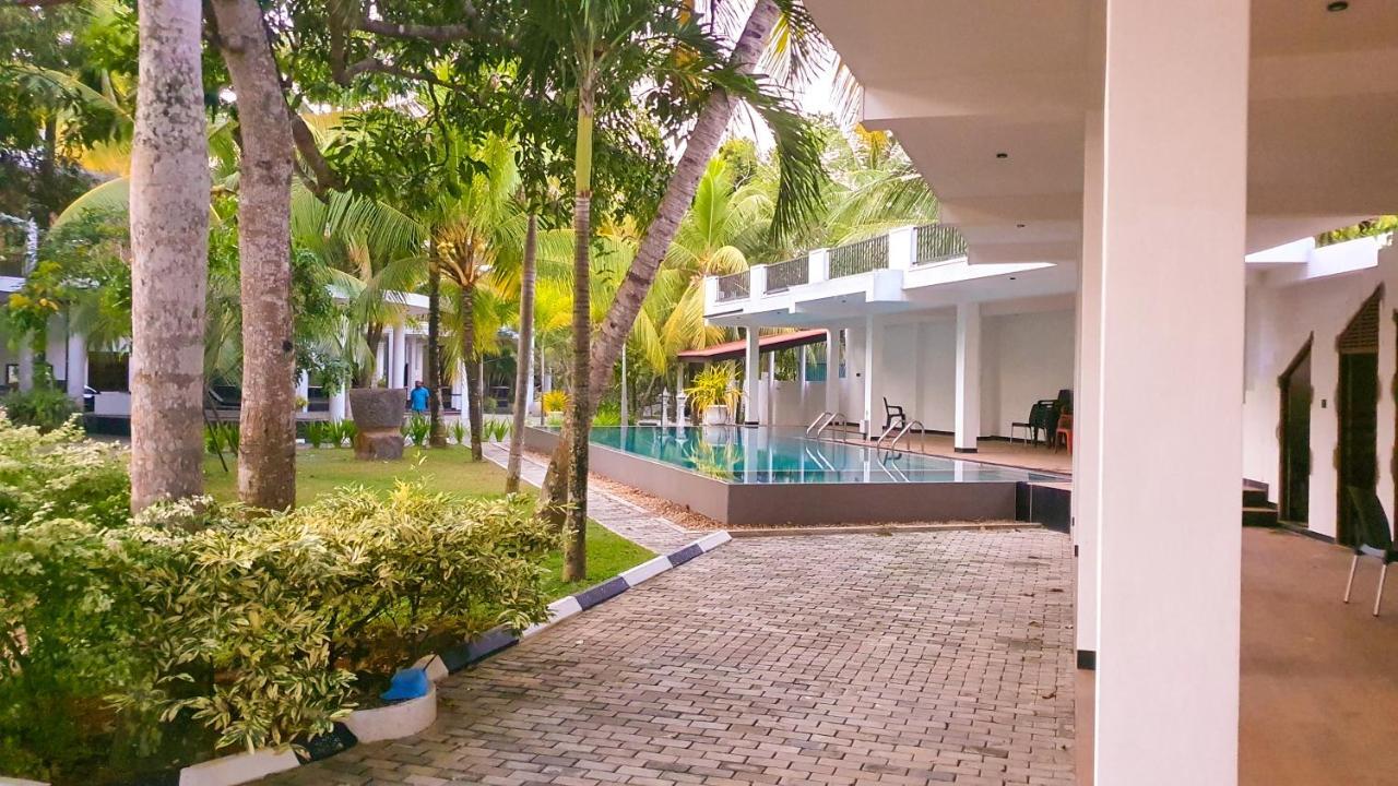 A Pousada Tamarind Moon Dikwella Exterior foto